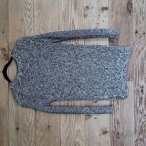 Gap Size Small Black and White Marled Tunic Sweater